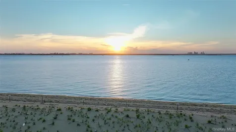 120 W Creek Farms Road Sands Point NY 11050