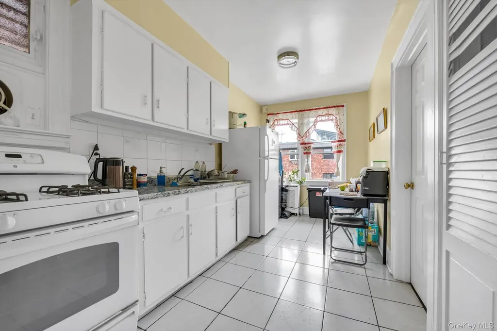 87-02 55th Road Elmhurst NY 11373