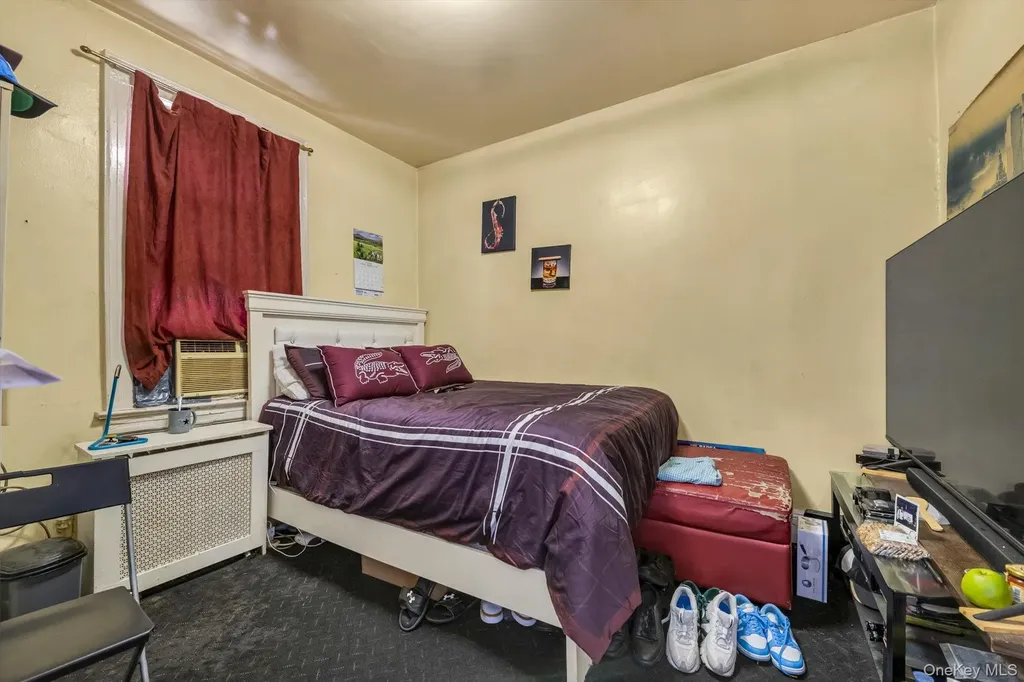 87-02 55th Road Elmhurst NY 11373