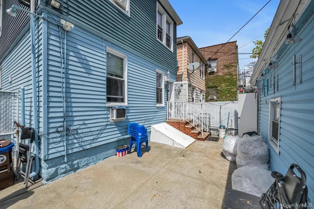87-02 55th Road Elmhurst NY 11373