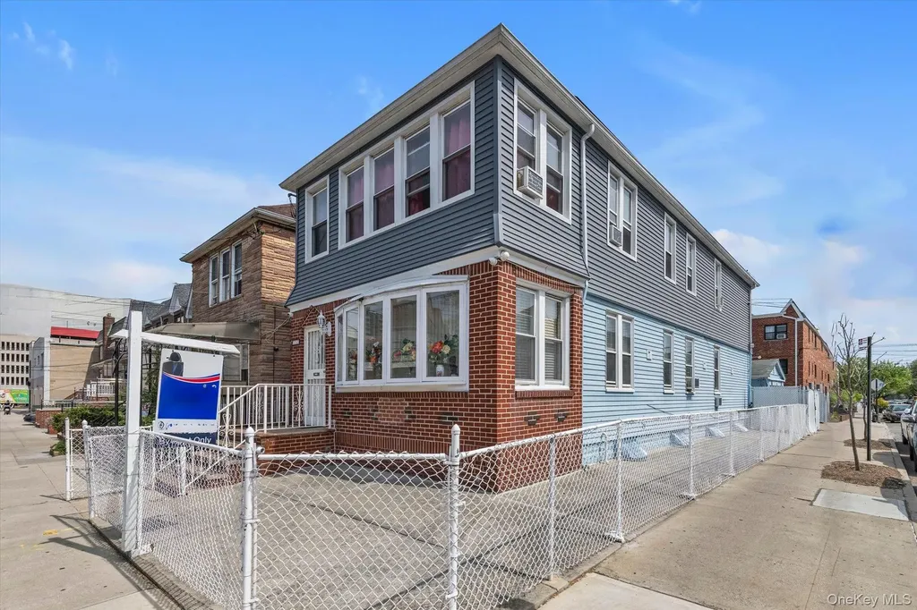 87-02 55th Road Elmhurst NY 11373