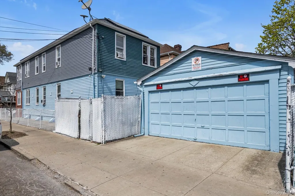 87-02 55th Road Elmhurst NY 11373