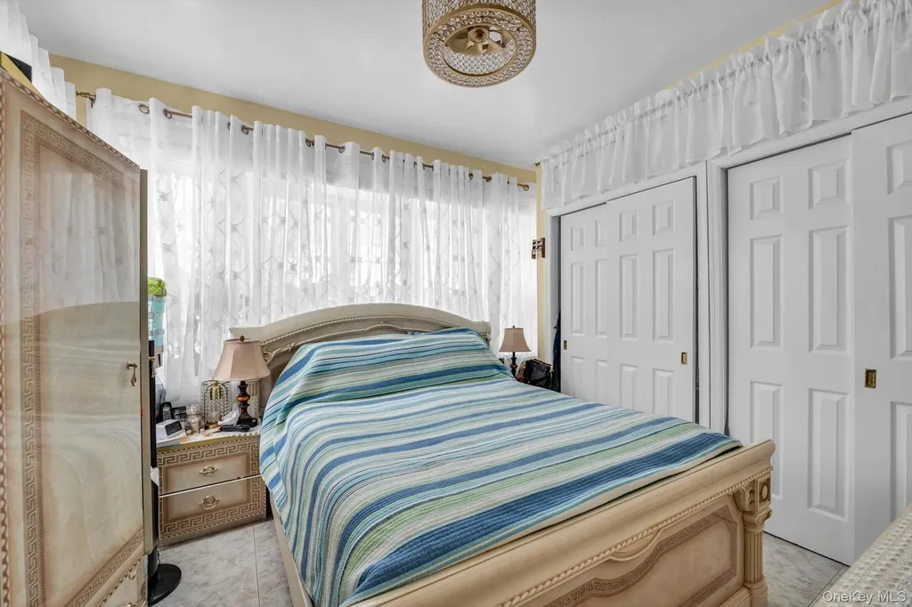 87-02 55th Road Elmhurst NY 11373
