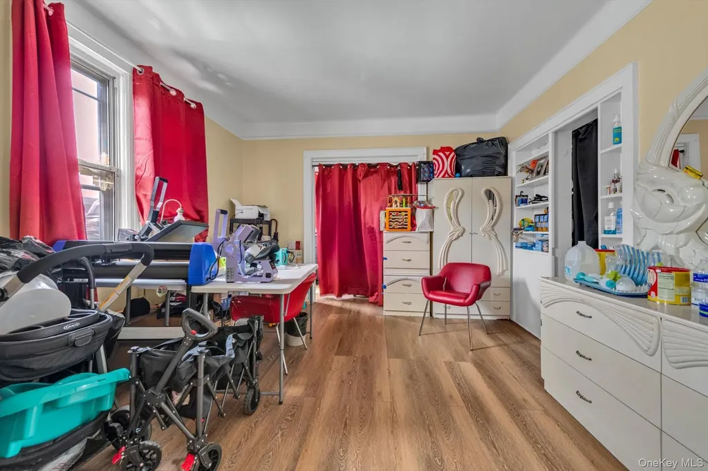 87-02 55th Road Elmhurst NY 11373