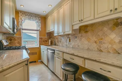 920 Pelhamdale Avenue Pelham NY 10803
