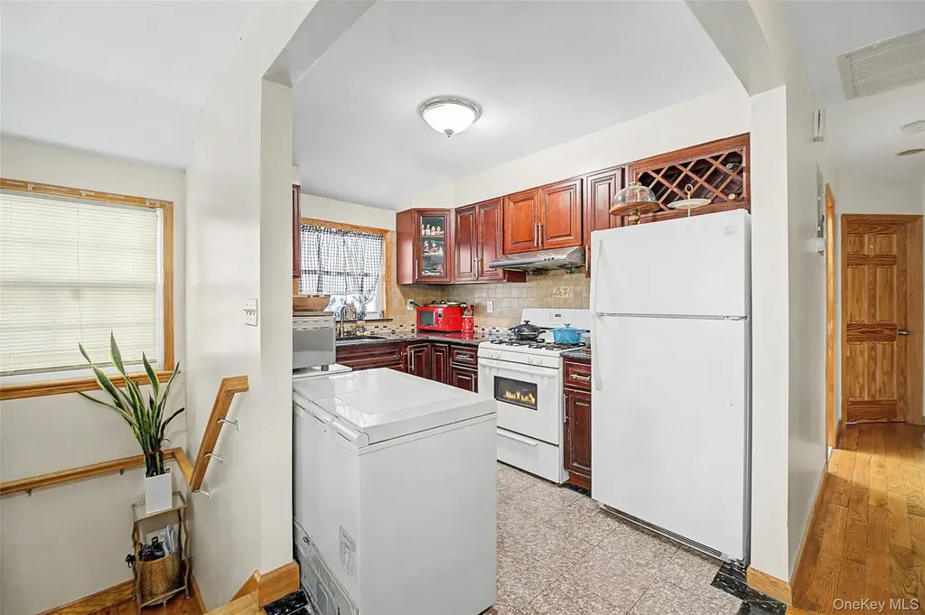 38-19 214th Place Bayside NY 11361