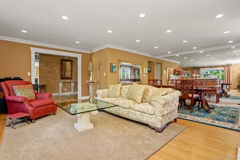 95 Gail Drive New Rochelle NY 10805