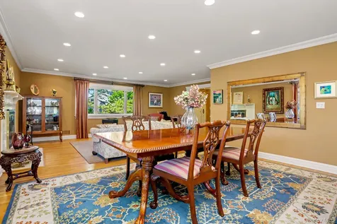 95 Gail Drive New Rochelle NY 10805