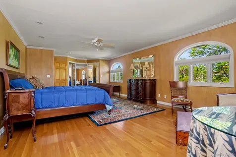 95 Gail Drive New Rochelle NY 10805