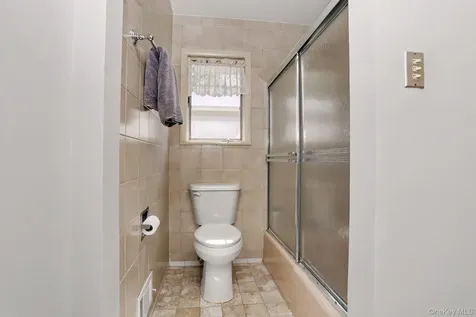 95 Gail Drive New Rochelle NY 10805