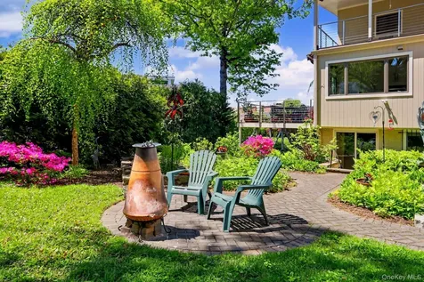 95 Gail Drive New Rochelle NY 10805