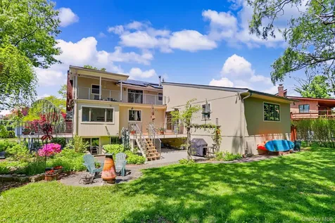 95 Gail Drive New Rochelle NY 10805