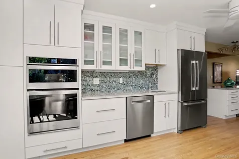 95 Gail Drive New Rochelle NY 10805