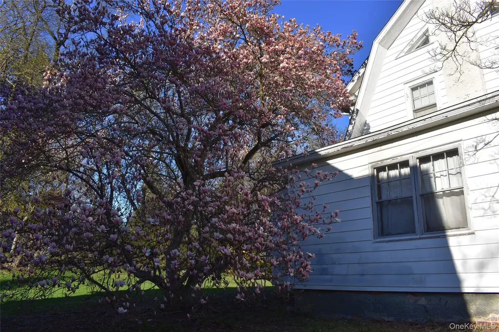 21 Rosalind Road Poughkeepsie NY 12601