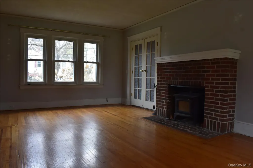 21 Rosalind Road Poughkeepsie NY 12601