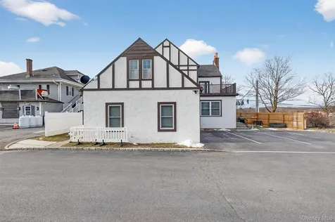 2002 E Main Street Mohegan Lake NY 10547