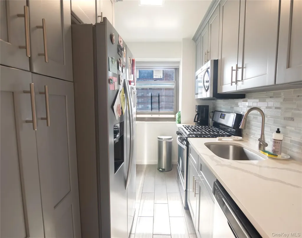 21-41 34th Avenue Astoria NY 11106