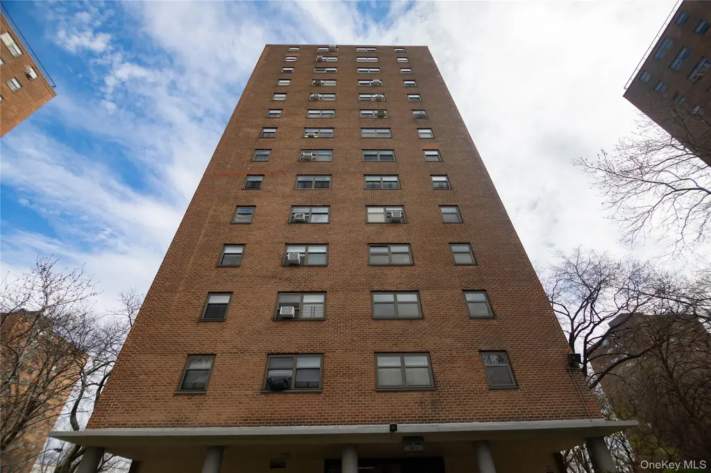 21-41 34th Avenue Astoria NY 11106