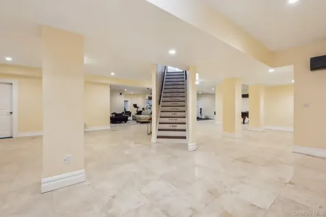 2 Tompkins Court Nyack NY 10960