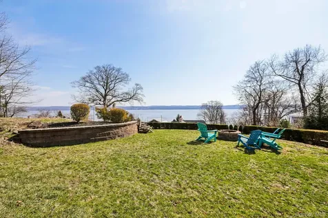 2 Tompkins Court Nyack NY 10960