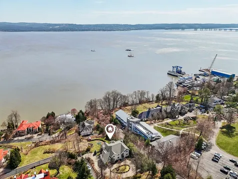 2 Tompkins Court Nyack NY 10960
