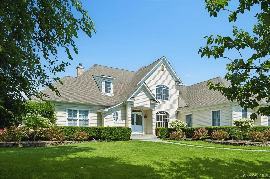 2675 Laurel Trail Laurel NY 11948