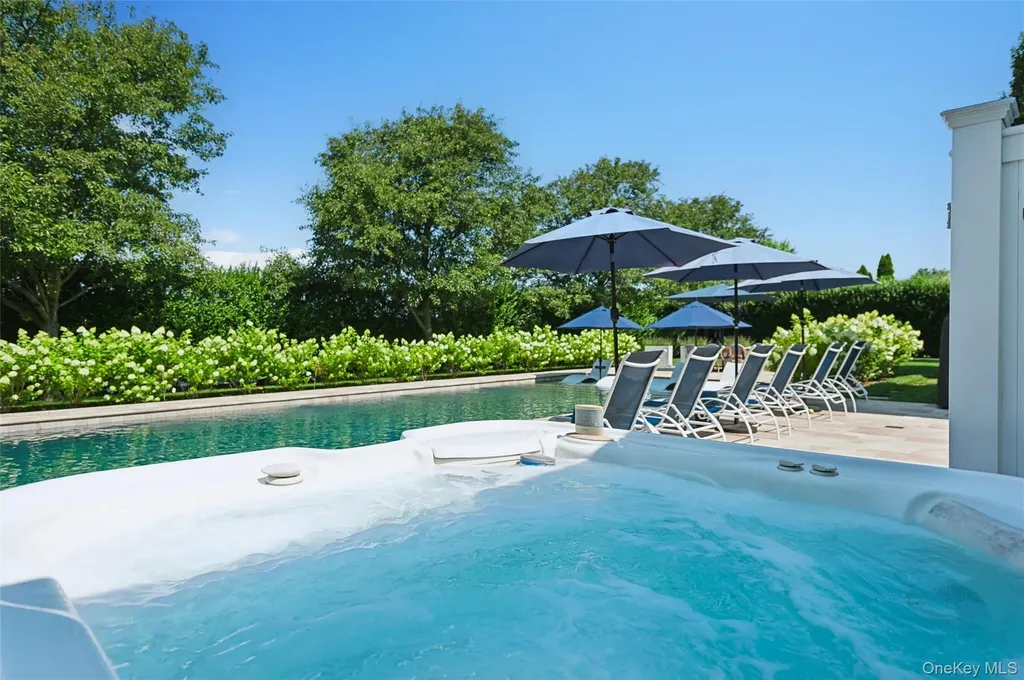 2675 Laurel Trail Laurel NY 11948