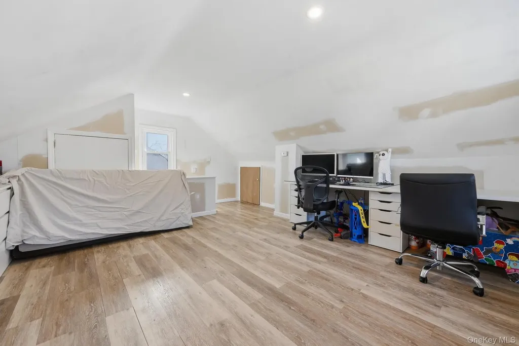 38 Fordham Street Williston Park NY 11596