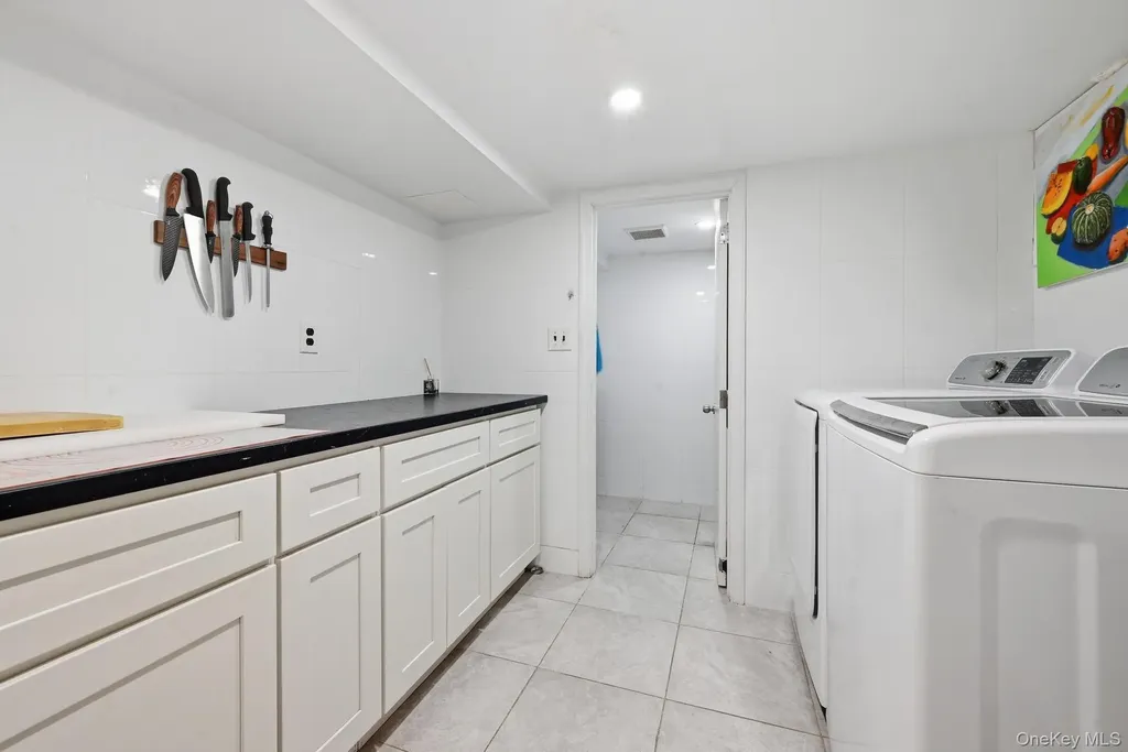 38 Fordham Street Williston Park NY 11596