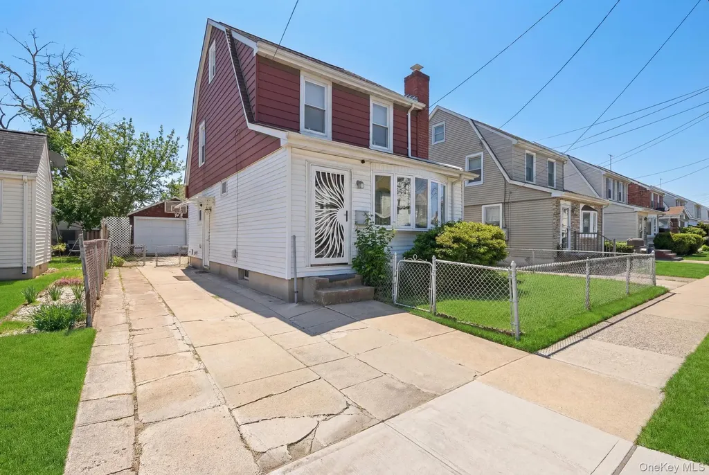 38 Fordham Street Williston Park NY 11596