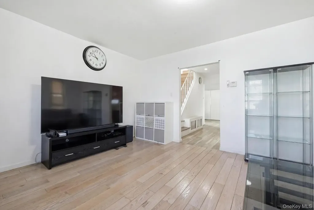 38 Fordham Street Williston Park NY 11596
