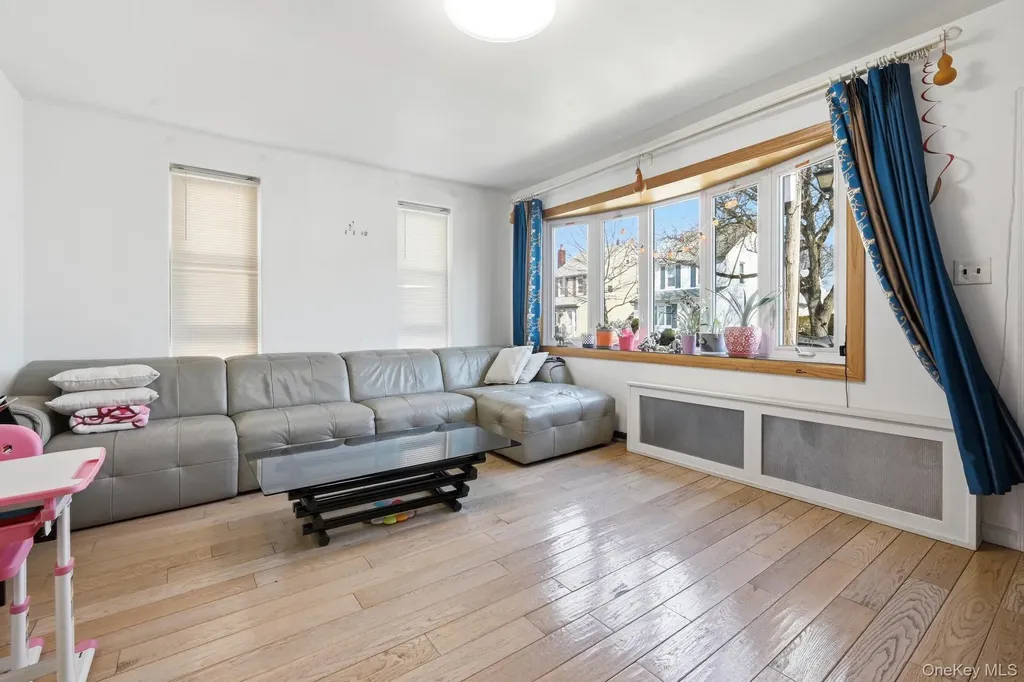 38 Fordham Street Williston Park NY 11596