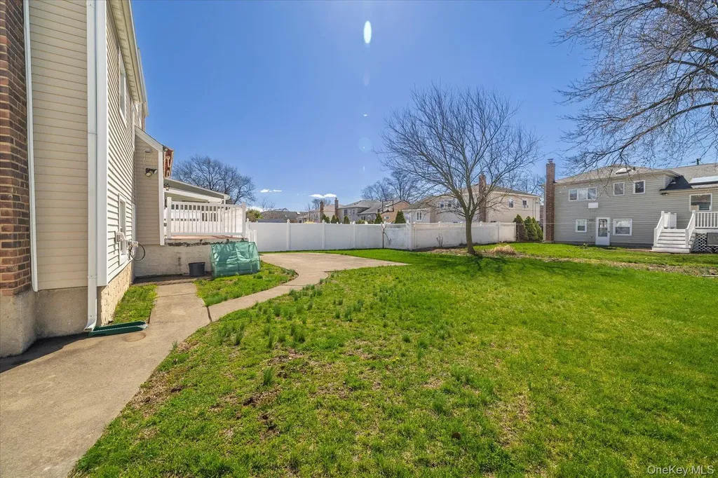 95 Thompson Avenue Oceanside NY 11572