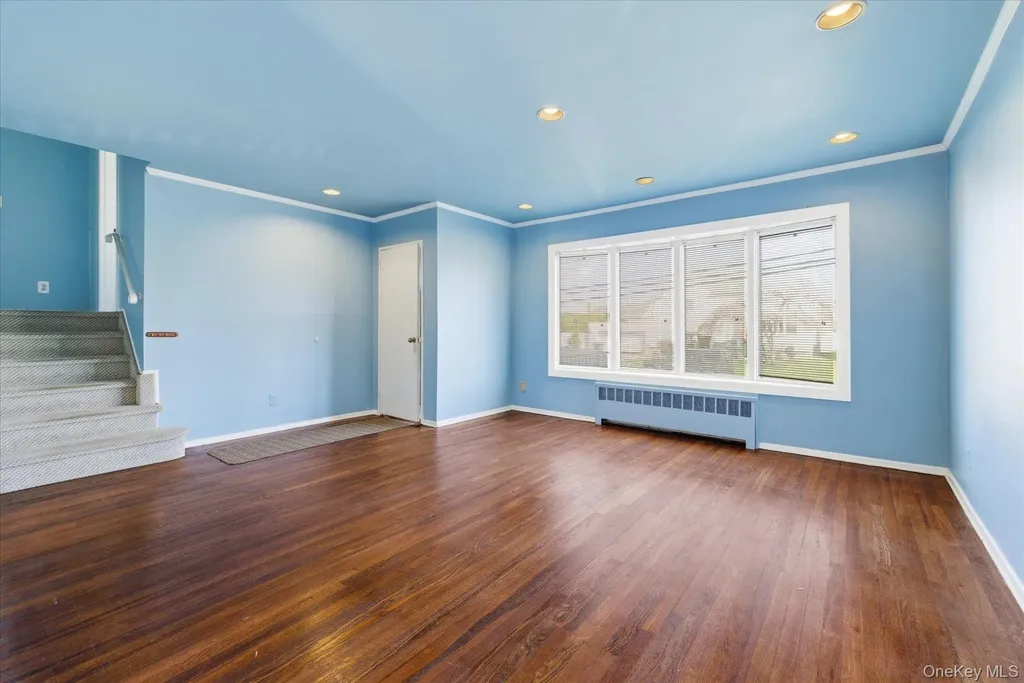 95 Thompson Avenue Oceanside NY 11572