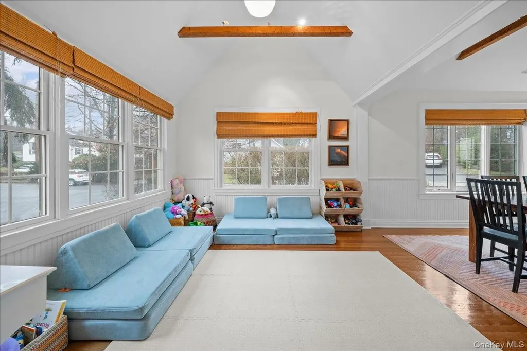26 Shadow Lane Larchmont NY 10538