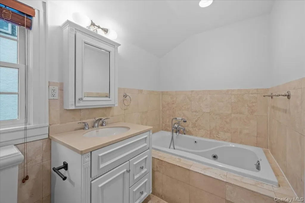 26 Shadow Lane Larchmont NY 10538