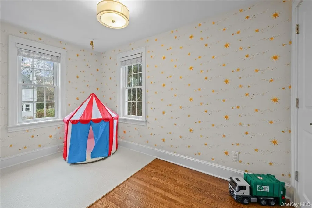 26 Shadow Lane Larchmont NY 10538
