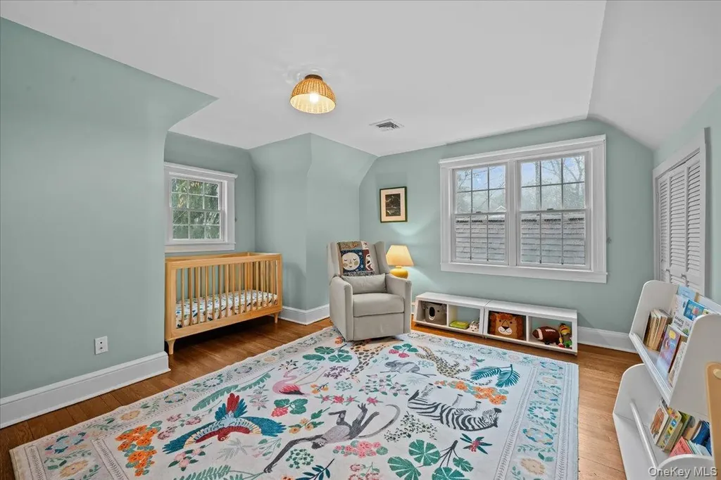 26 Shadow Lane Larchmont NY 10538