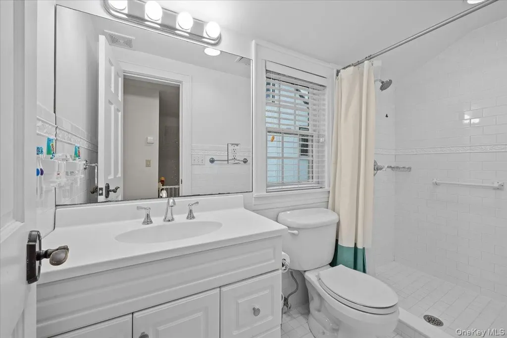 26 Shadow Lane Larchmont NY 10538