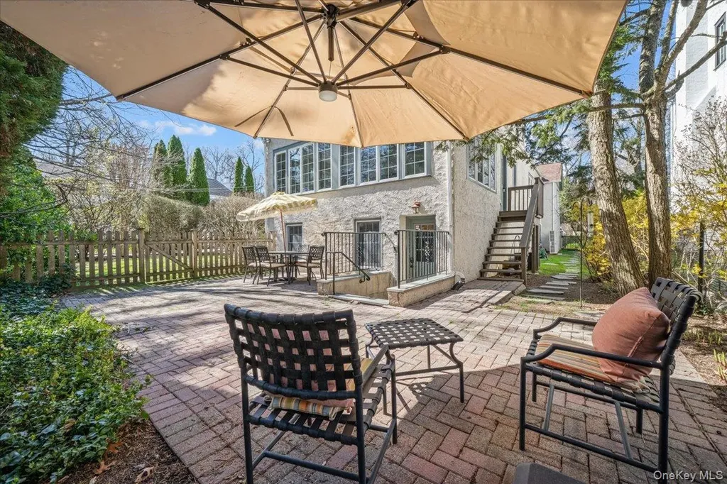 26 Shadow Lane Larchmont NY 10538