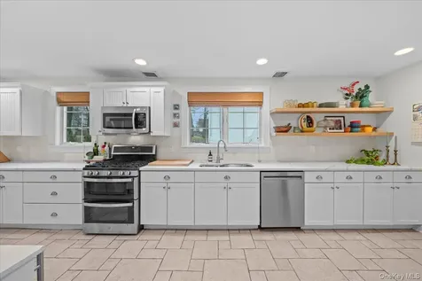 26 Shadow Lane Larchmont NY 10538