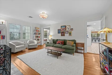 26 Shadow Lane Larchmont NY 10538