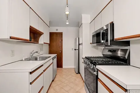 86 Birch Street Port Chester NY 10573