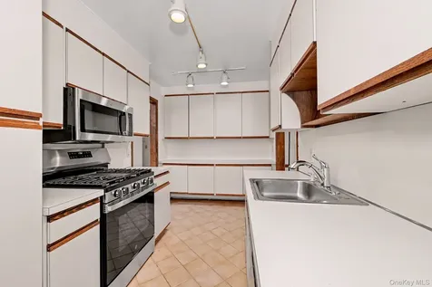 86 Birch Street Port Chester NY 10573
