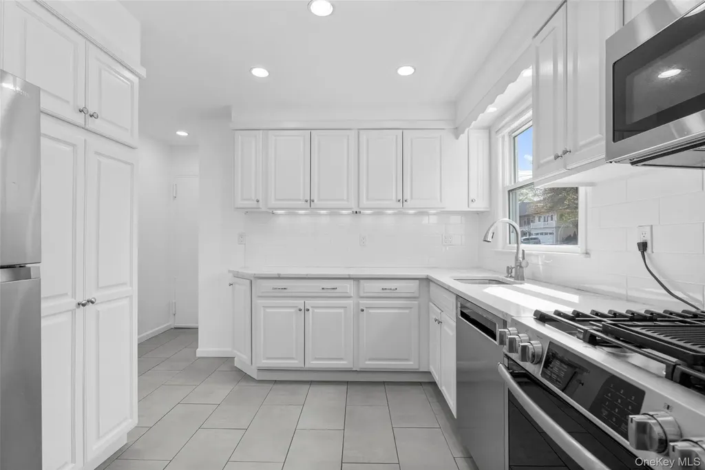 22 Rogers Drive New Rochelle NY 10804
