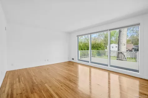 22 Rogers Drive New Rochelle NY 10804