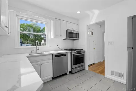 22 Rogers Drive New Rochelle NY 10804