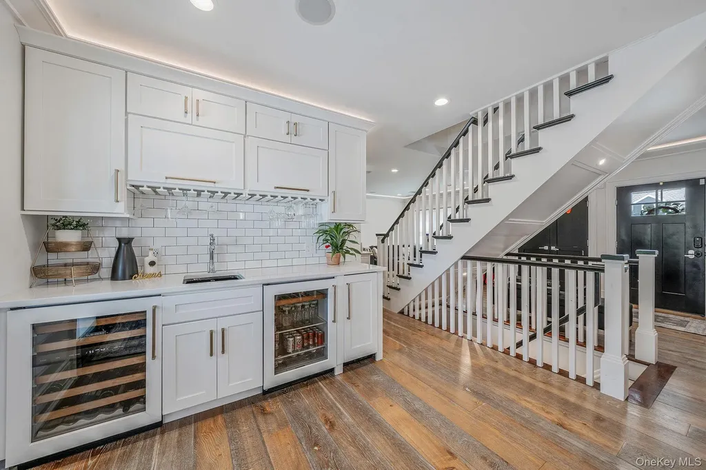 347 Broadway Carle Place NY 11514