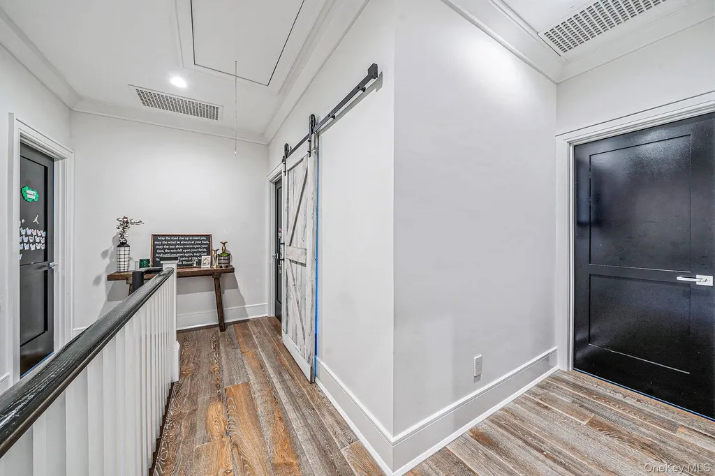 347 Broadway Carle Place NY 11514