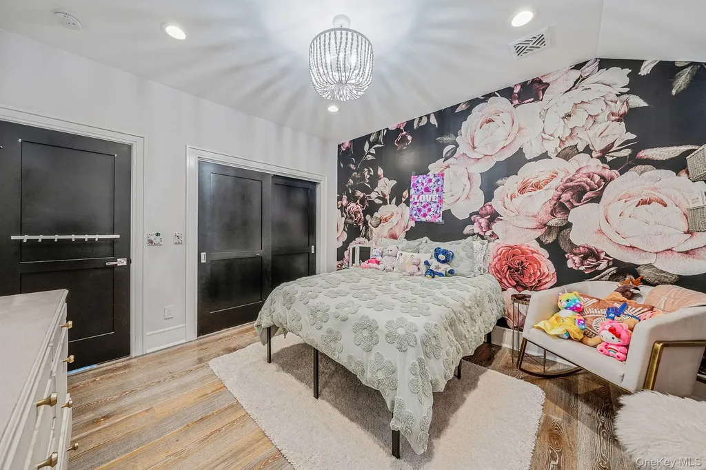 347 Broadway Carle Place NY 11514